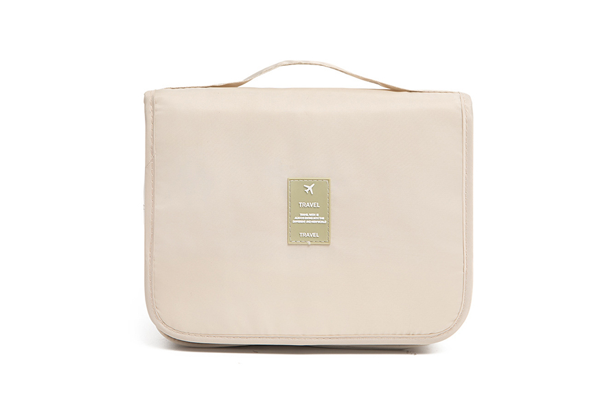 Multifunctional hooked toiletry bag